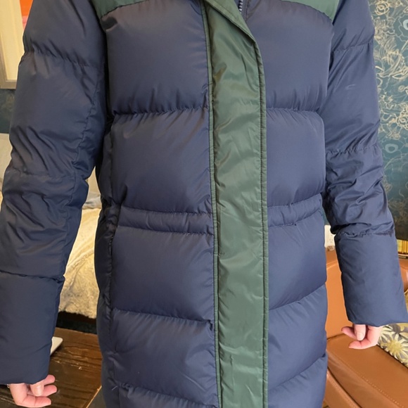 Lacoste puffer jacket - Picture 3 of 10